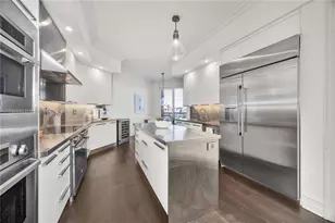 10 Edgewater Dr, Coral Gables, FL 33133 - Photo 10