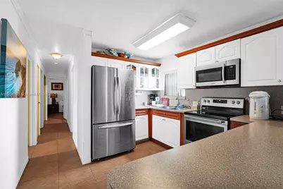 2760 NW 23rd St, Fort Lauderdale, FL 33311 - Photo 12