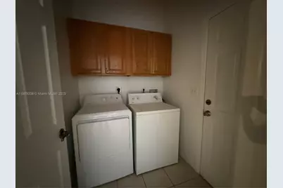 540 SE 23rd Ln, Homestead, FL 33033 - Photo 4