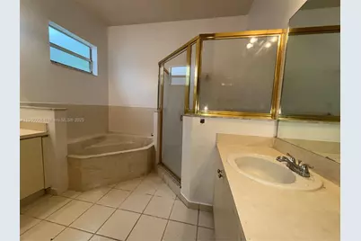 540 SE 23rd Ln, Homestead, FL 33033 - Photo 16