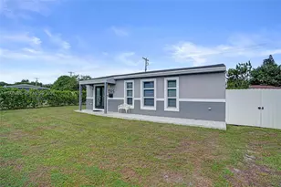 1285 NW 86th St, Miami, FL 33147 - Photo 2