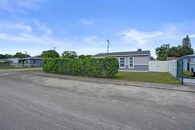 1285 NW 86th St, Miami, FL 33147 - Photo 36