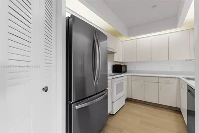 12550 SW 15th St #411E, Pembroke Pines, FL 33027 - Photo 20