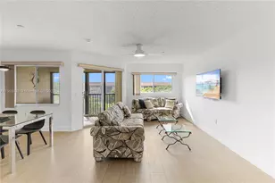 12550 SW 15th St, Pembroke Pines, FL 33027 - Photo 10