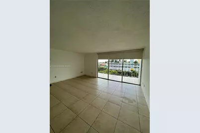 1865 79th St Cswy #4L, North Bay Village, FL 33141 - Photo 1