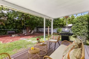 402 NW 102nd St, Miami, FL 33150 - Photo 4