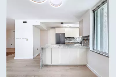 5900 Collins Ave #508, Miami Beach, FL 33140 - Photo 8