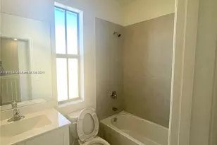 3338 W 112th St, Hialeah, FL 33018 - Photo 24