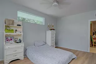 1050 Hancock Creek S Blvd, Cape Coral, FL 33909 - Photo 10