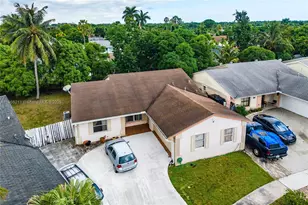 5930 W Lincoln Cir W, Lake Worth, FL 33463 - Photo 1