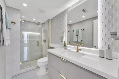 19707 Turnberry Way #21E, Aventura, FL 33180 - Photo 24