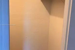 8850 Fontainebleau Blvd, Miami, FL 33172 - Photo 10