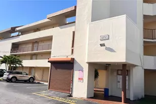 8850 Fontainebleau Blvd, Miami, FL 33172 - Photo 14