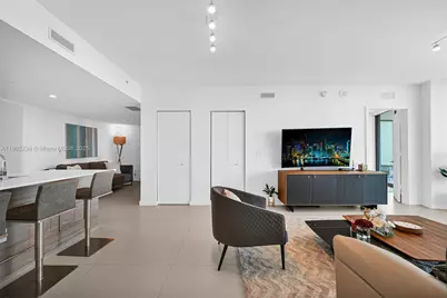 1300 S Miami Ave #4302, Miami, FL 33130 - Photo 8