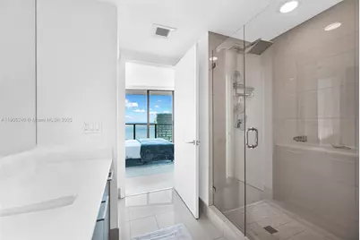 1300 S Miami Ave #4302, Miami, FL 33130 - Photo 36