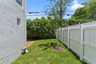 3597 SW 17th St, Miami, FL 33145 - Photo 22