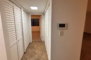 461 Ives Dairy Rd, Miami, FL 33179 - Photo 24