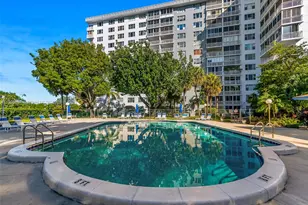 3800 Hillcrest Dr, Hollywood, FL 33021 - Photo 2