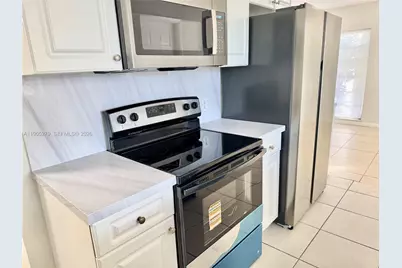 121 NE Prima Vista Blvd, Port Saint Lucie, FL 34983 - Photo 8