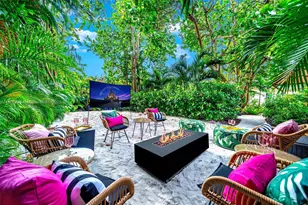 11 Sylvan Ln, Fort Lauderdale, FL 33316 - Photo 2