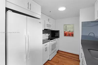 816 NW 11th St #610, Miami, FL 33136 - Photo 16