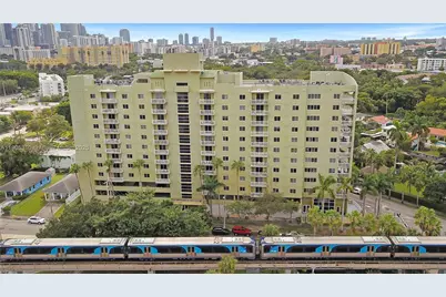 816 NW 11th St #610, Miami, FL 33136 - Photo 1