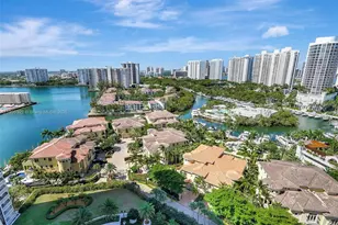 1000 Island Blvd, Aventura, FL 33160 - Photo 36