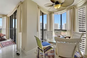 1000 Island Blvd, Aventura, FL 33160 - Photo 14