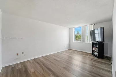 496 NW 165th St Rd #D-211, Miami, FL 33169 - Photo 10