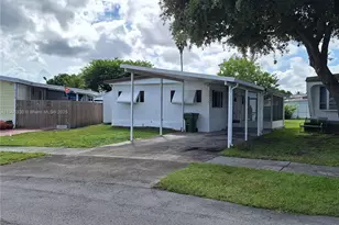 21760 NW 3rd St, Pembroke Pines, FL 33029 - Photo 4