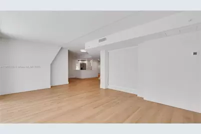 555 NE 34th St #2407, Miami, FL 33137 - Photo 10