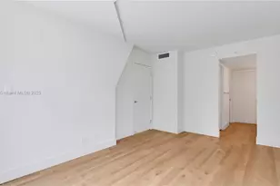 555 NE 34th St, Miami, FL 33137 - Photo 16