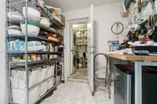 9500 SW 79th St, Miami, FL 33173 - Photo 18