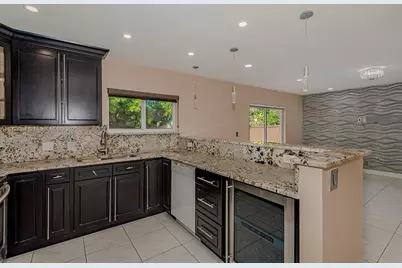 401 SW 76th Ter #., North Lauderdale, FL 33068 - Photo 10