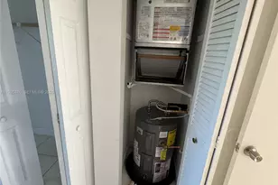 8585 NW 6th Ln, Miami, FL 33126 - Photo 18