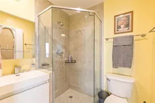 60 SW 13th St, Miami, FL 33130 - Photo 24