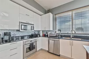 60 SW 13th St, Miami, FL 33130 - Photo 14