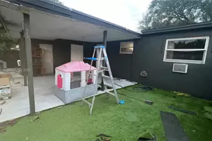 6390 Hayes St, Hollywood, FL 33024 - Photo 8