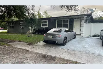 6390 Hayes St #2, Hollywood, FL 33024 - Photo 30