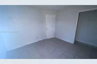 6390 Hayes St #2, Hollywood, FL 33024 - Photo 22