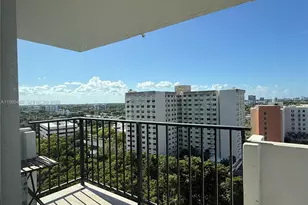 2780 NE 183rd St, Aventura, FL 33160 - Photo 10