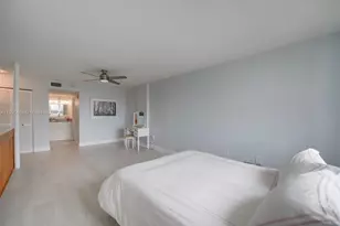 17800 Atlantic Blvd, Sunny Isles Beach, FL 33160 - Photo 16