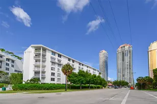17800 Atlantic Blvd, Sunny Isles Beach, FL 33160 - Photo 28