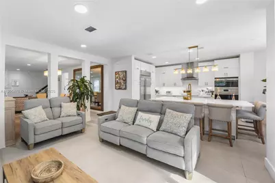 10470 NW 69th Ter, Doral, FL 33178 - Photo 20