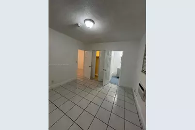 7155 Rue Notre Dame, Miami Beach, FL 33141 - Photo 32