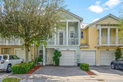 10760 NW 74th Ln, Doral, FL 33178 - Photo 2