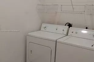 7510 NW 175th St, Hialeah, FL 33015 - Photo 12