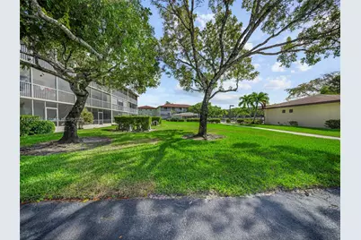 151 SW 135th Ter #309T, Pembroke Pines, FL 33027 - Photo 8
