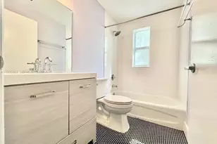 1542 Drexel Ave, Miami Beach, FL 33139 - Photo 16