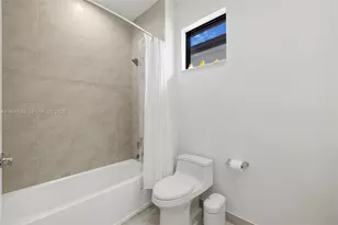 8156 NW 43rd St, Doral, FL 33166 - Photo 20